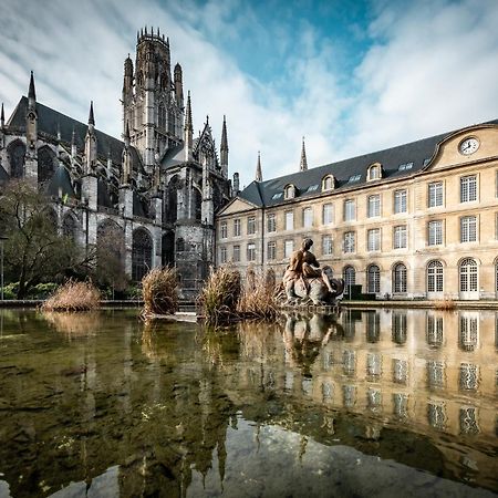 Aux Jardins De L'Hotel De Ville - Appartement Hypercentre Avec Parking Prive Rouen Exterior foto